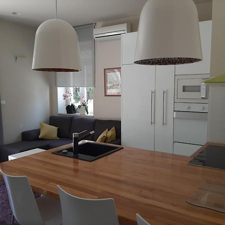 Pansion Mlikota Bed and Breakfast Promajna Εξωτερικό φωτογραφία