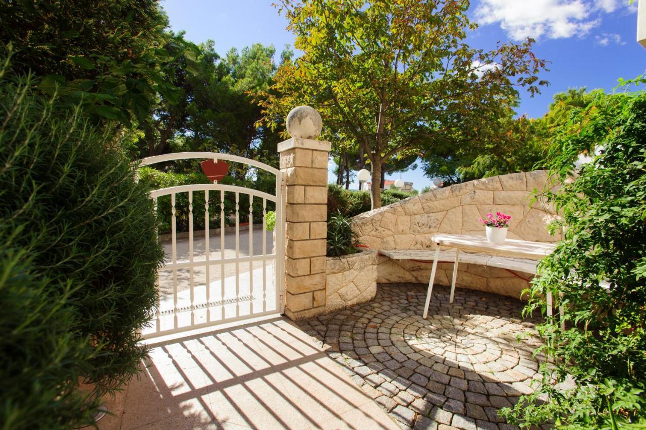 Pansion Mlikota Bed and Breakfast Promajna Εξωτερικό φωτογραφία